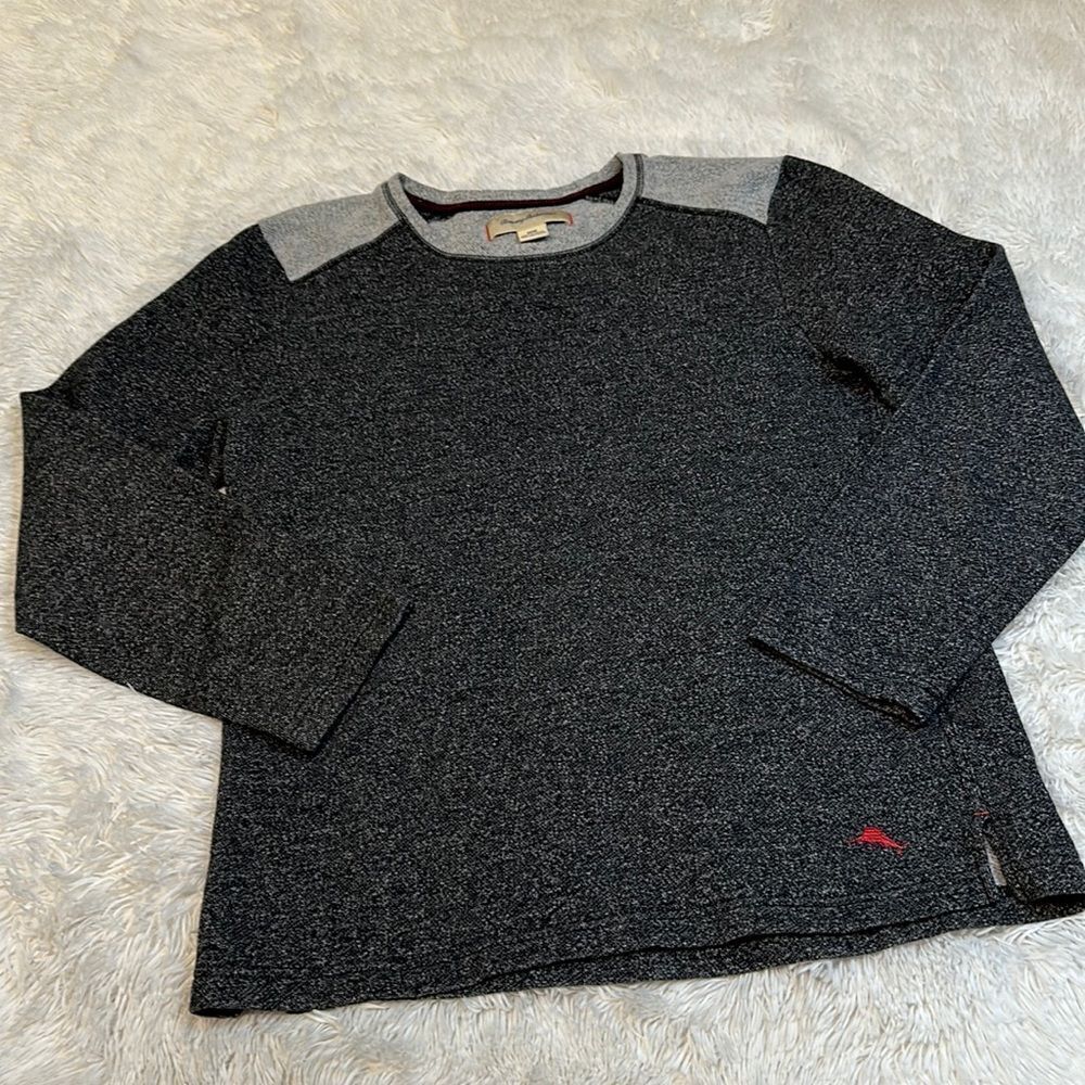🎮 Tommy Bahama Crew Neck Sweatshirt